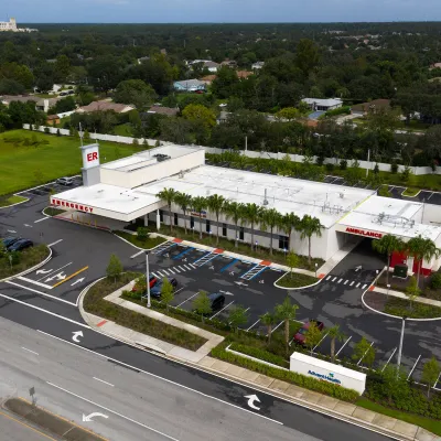 A vast view of the AdventHealth Deltona ER building and its area