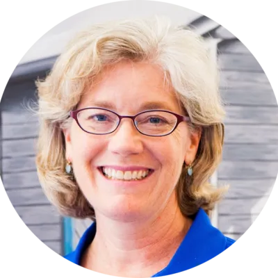 Betsy Hughes Headshot