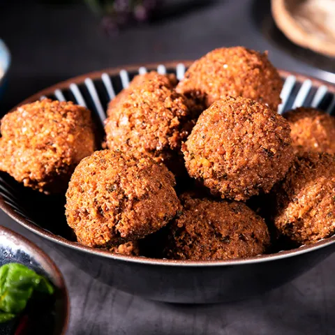 Homemade Garlicky Falafel