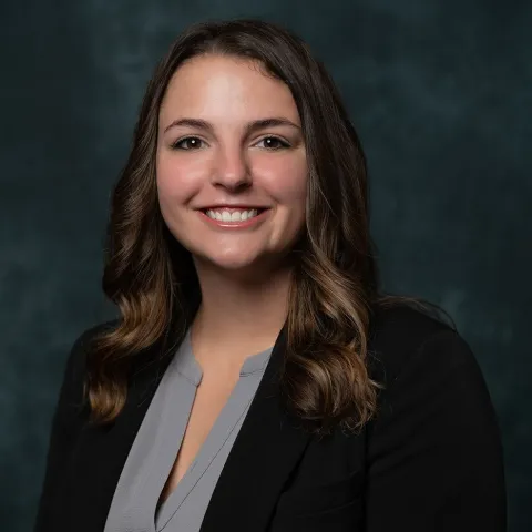 Tori Menneto Headshot