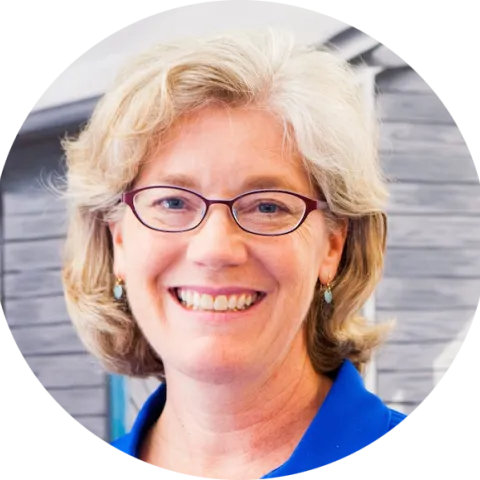 Betsy Hughes Headshot