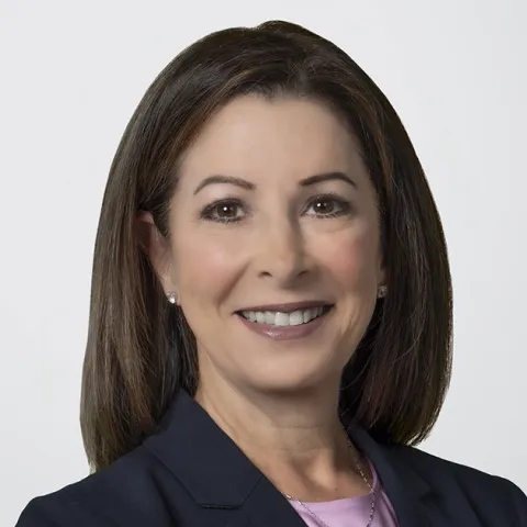 Headshot of Suzanne Gilbert