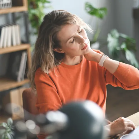 neck-pain-article-chiro-whi