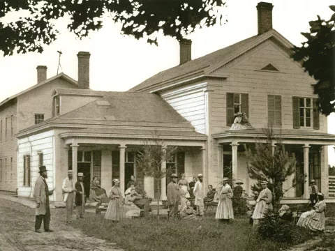 Photo of the original sanitorium in Battle Creek, Michigan opened by the Seventh-Day Adventist Church.