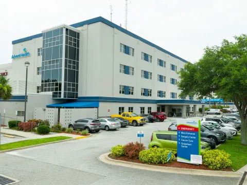 A side view of the AdventHealth New Smyrna building