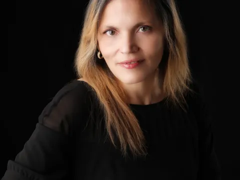 A headshot of Anna Colon-Negron