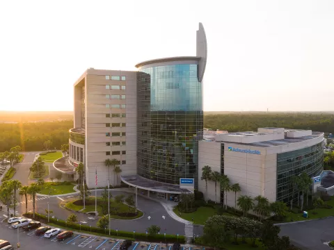 A full side view of AdventHealth Daytona's ER facility