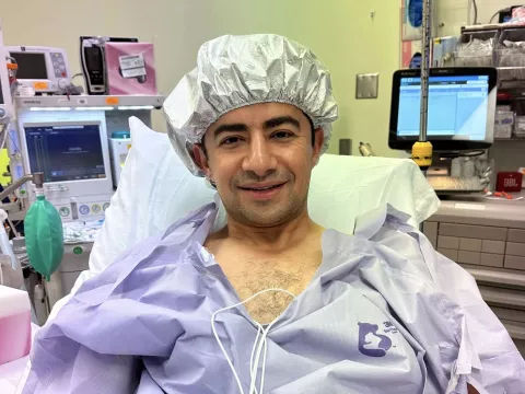 Dr. Ali Alsamarah in the hospital making blood marrow donation.