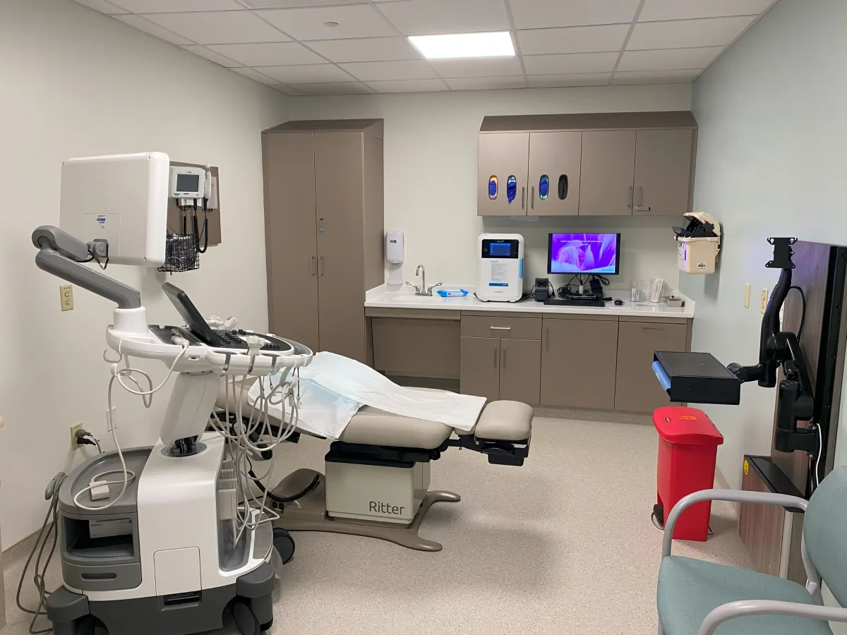 Photo of procedure room where Residents and supervising physicians will have the ability to provide ultrasounds, pap smears, colposcopy procedures, among other procedures