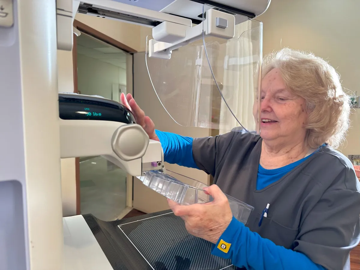 Barbara Hardeman with new 3D mammogram machine 