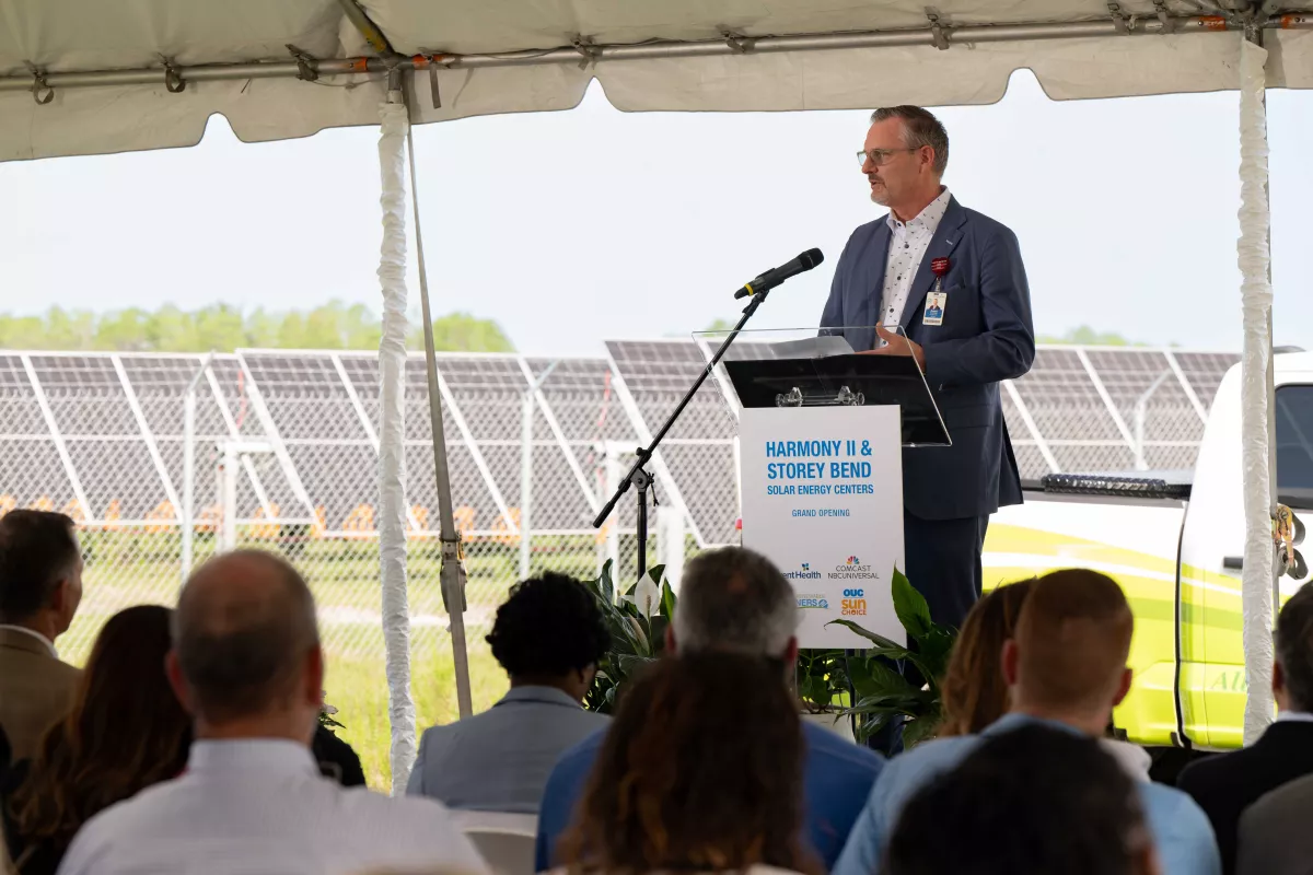 Rob Deininger speaks at OUC solar farm ribbon cutting.