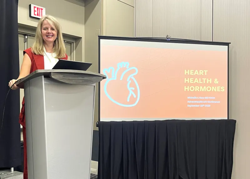 ahsm-womens-cardiac-liv-dr-dew-podium